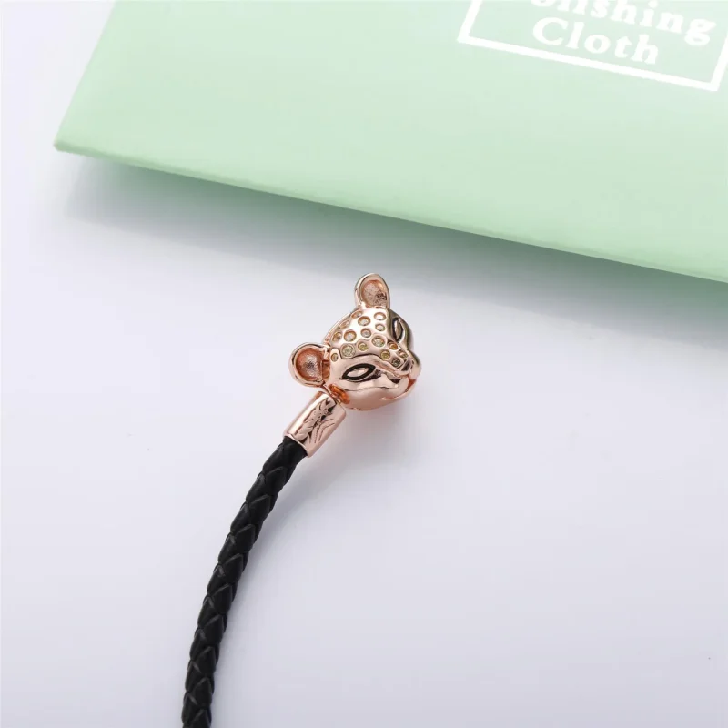 (kép) PANDORA Moments oroszlánkirálynő fonottbőr-karkötő - 588053CBK-S - Megtekintés 3