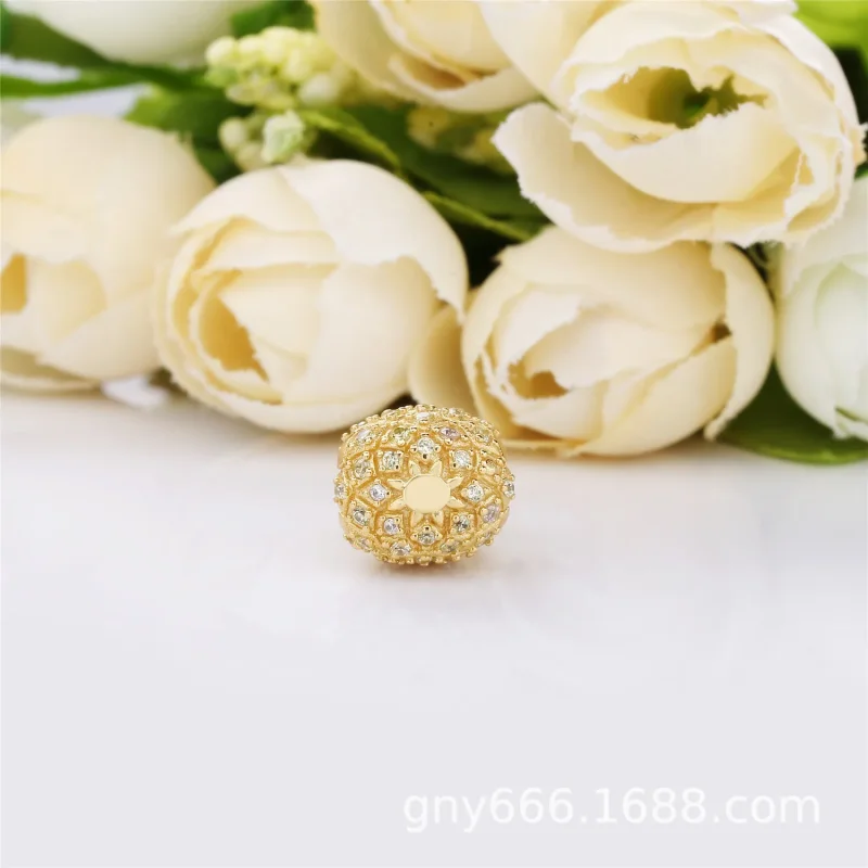 (kép) PANDORA Shine charm, Arany ananász - Megtekintés 4