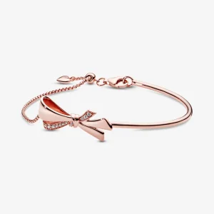 PANDORA Díszes íj Karperec - 587242CZ (kép) PANDORA Díszes íj Karperec - 587242CZ