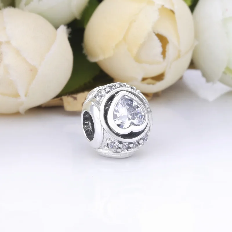 (kép) PANDORA Kiemelt szív charm 798464C01 - Megtekintés 2