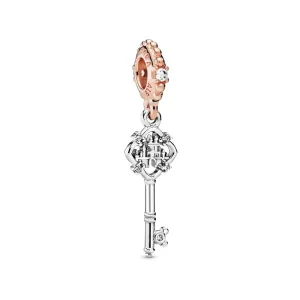 (kép) PANDORA Disney, Parkok kulcs Függő Charm - 788226CZ