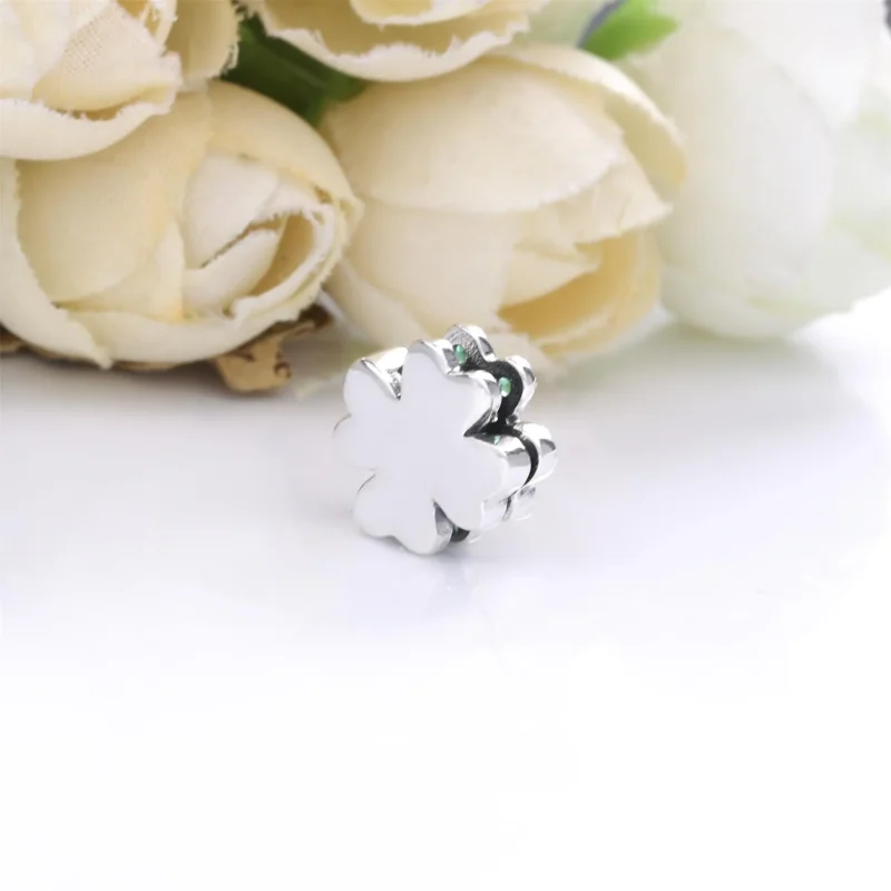 (kép) PANDORA Pavé négylevelű lóhere Klip Charm - 798601C01 - Megtekintés 3