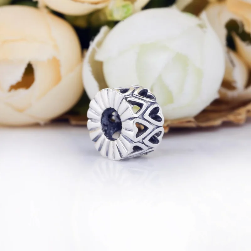 (kép) Pandora áttört szabadkézi szív alakú spacer charm 798694C00 - Megtekintés 3