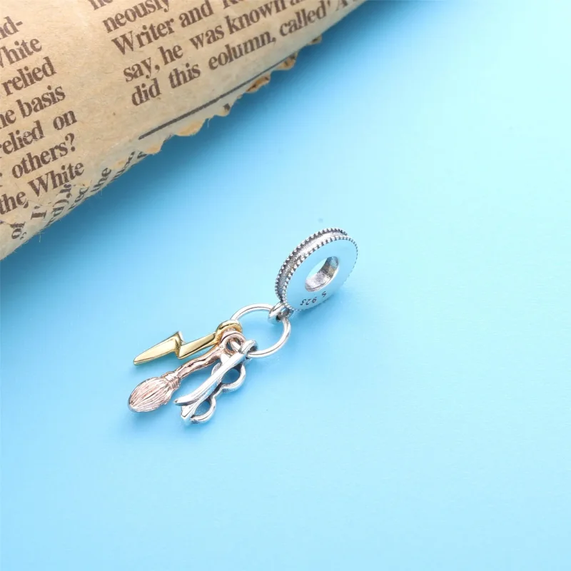 (kép) PANDORA Harry Potter, szemüveg, Nimbus 2000 és villám függő charm - 799129C00 - Megtekintés 3