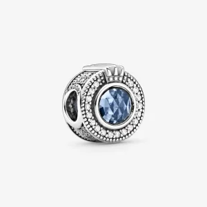 (kép) PANDORA Szikrázó, kék koronás O charm - 799058C01