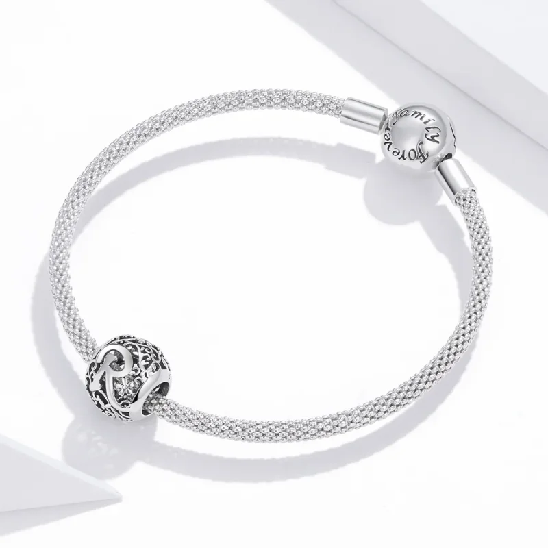 (kép) PANDORA típusú áttört mintás virág betű r charm - SCC1444-R - Megtekintés 3