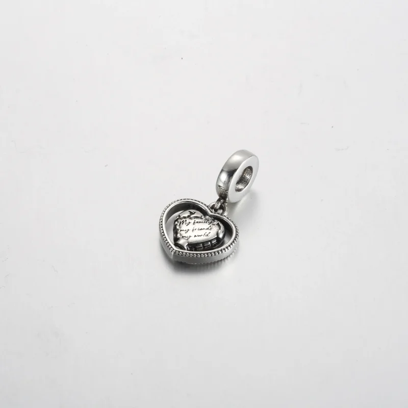 (kép) Pandora Family Spinning Heart Globe Dangle Charm - 792240C01 - Megtekintés 3