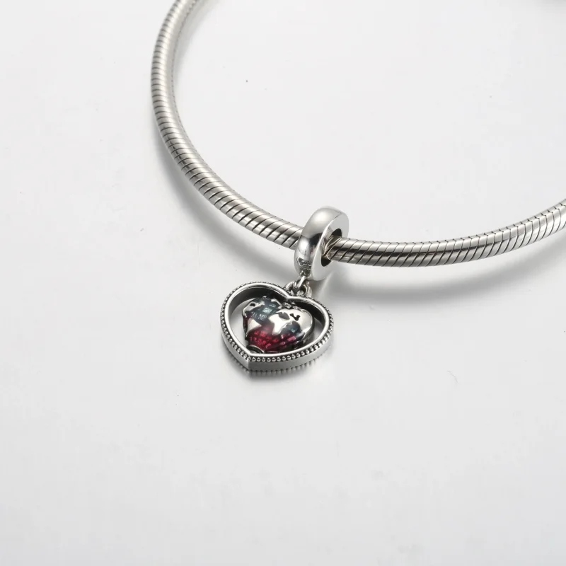 (kép) Pandora Family Spinning Heart Globe Dangle Charm - 792240C01 - Megtekintés 4