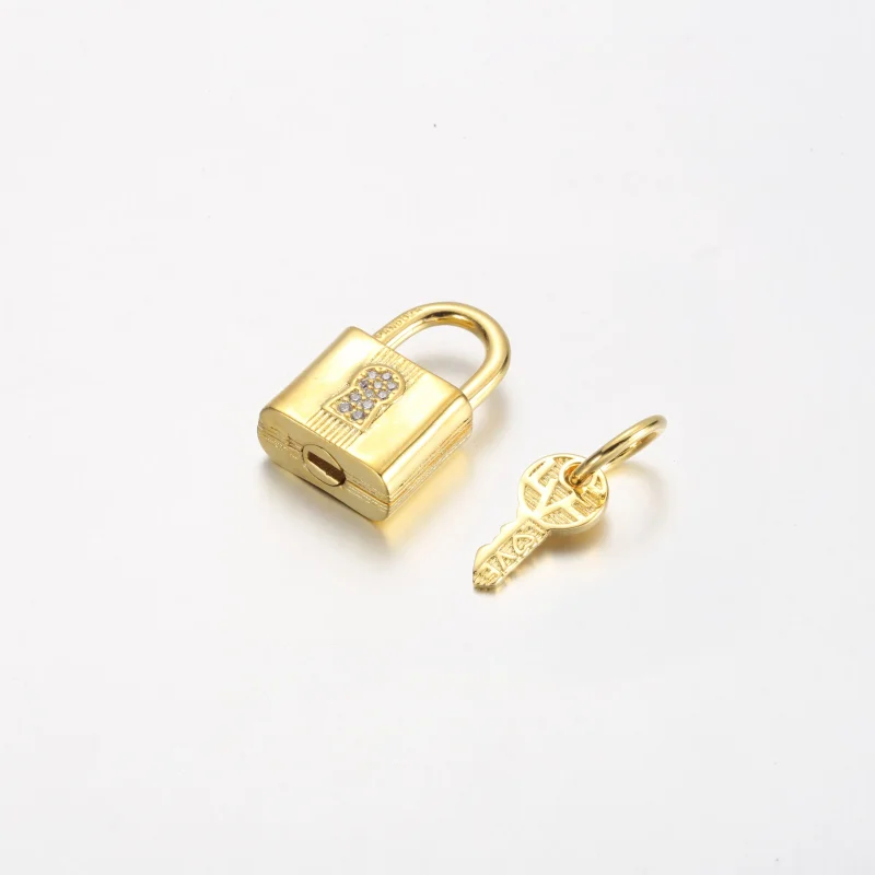 (kép) Pandora Lakat és kulcs függő charm - 760088C01 - Megtekintés 2
