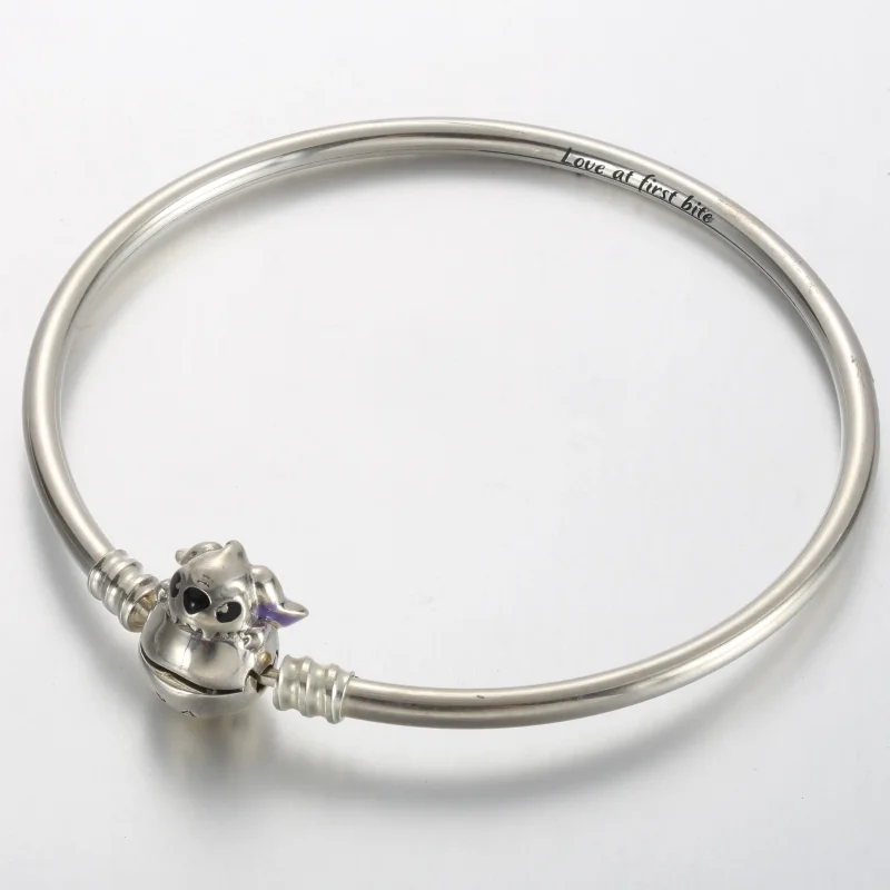 (kép) Pandora Moments Disney harapós Stitch kapcsos karperec - 591683C01 - Megtekintés 2