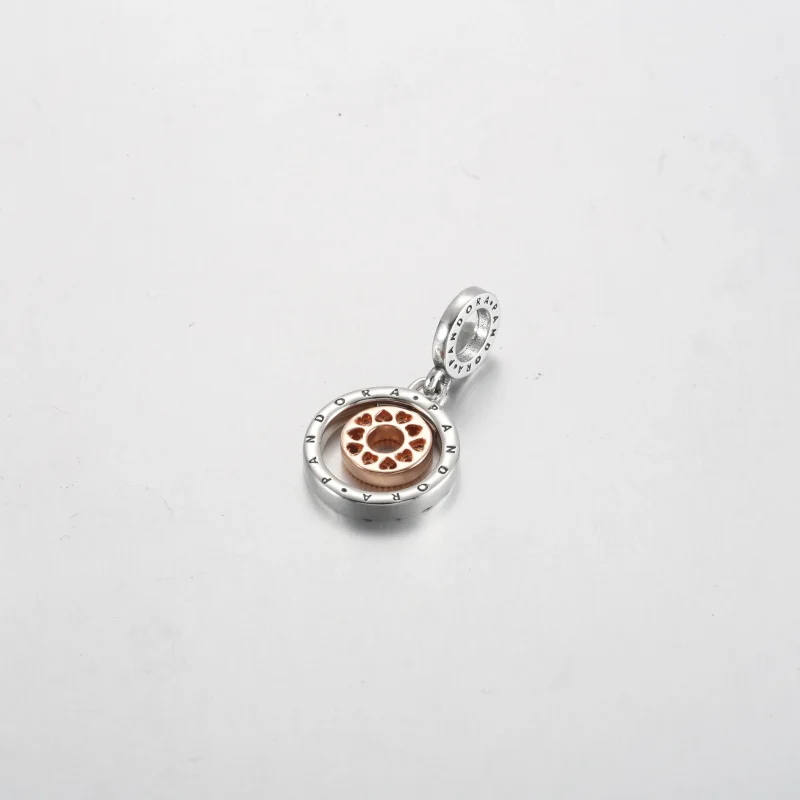 (kép) Pandora Moments kéttónusú logó karika függő charm - 782287C01 - Megtekintés 3