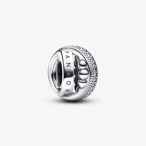 (kép) Pandora Moments logó pavé és gyöngy charm - 792317C01
