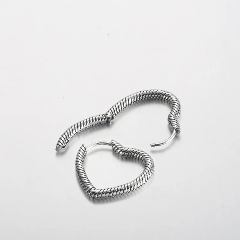 (kép) Pandora Moments szív charm karika-fülbevaló - 292236C00 - Megtekintés 5