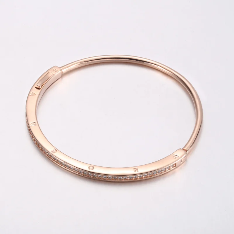(kép) Pandora Signature I-D pavé karperec - 582313C01 - Megtekintés 2