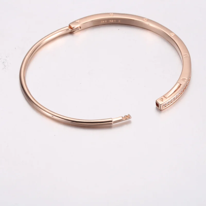 (kép) Pandora Signature I-D pavé karperec - 582313C01 - Megtekintés 5