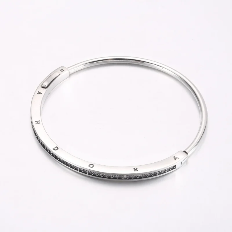(kép) Pandora Signature I-D pavé karperec - 592313C01 - Megtekintés 2