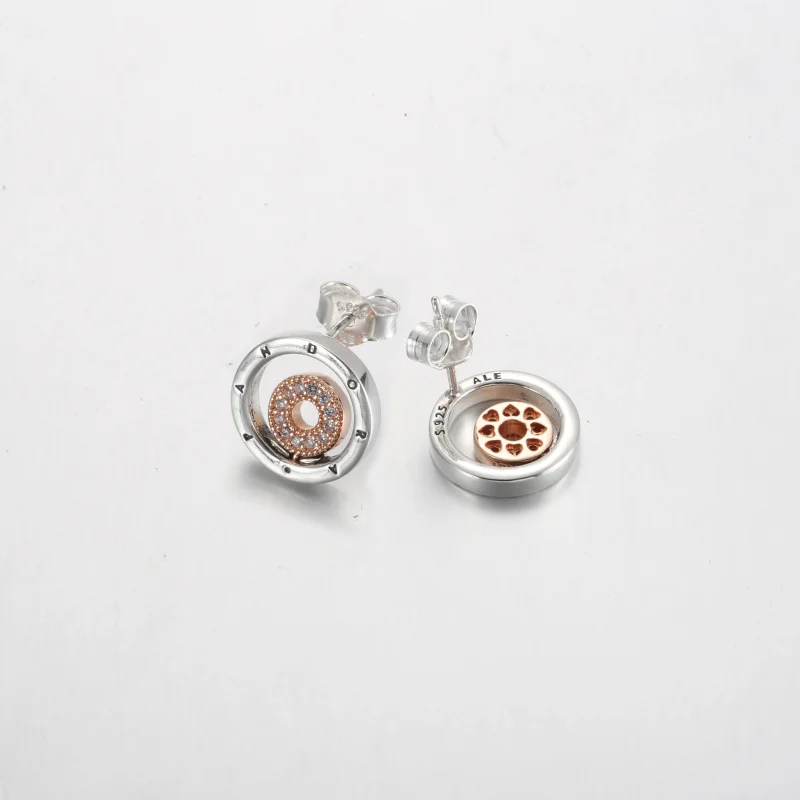 (kép) Pandora Signature kéttónusú logós gombfülbevaló - 282314C01 - Megtekintés 3
