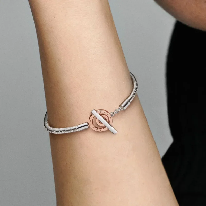 (kép) Pandora Signature kéttónusú T-kapcsos kígyólánc karkötő - 582309C00 - Megtekintés 8