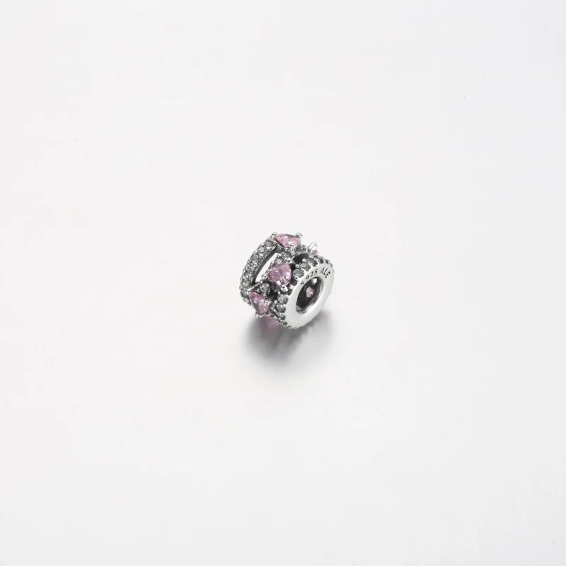 (kép) Pandora Sparkling Triple Halo Hearts Charm - 791161C01 - Megtekintés 2