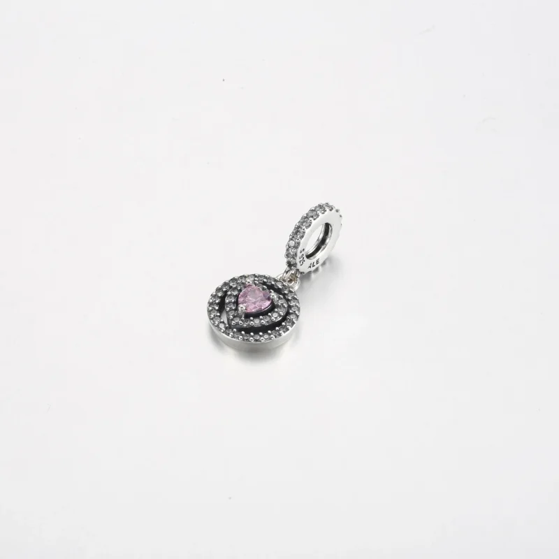 (kép) Pandora Szikrázó dupla glóriás szív függő charm - 791476C01 - Megtekintés 2