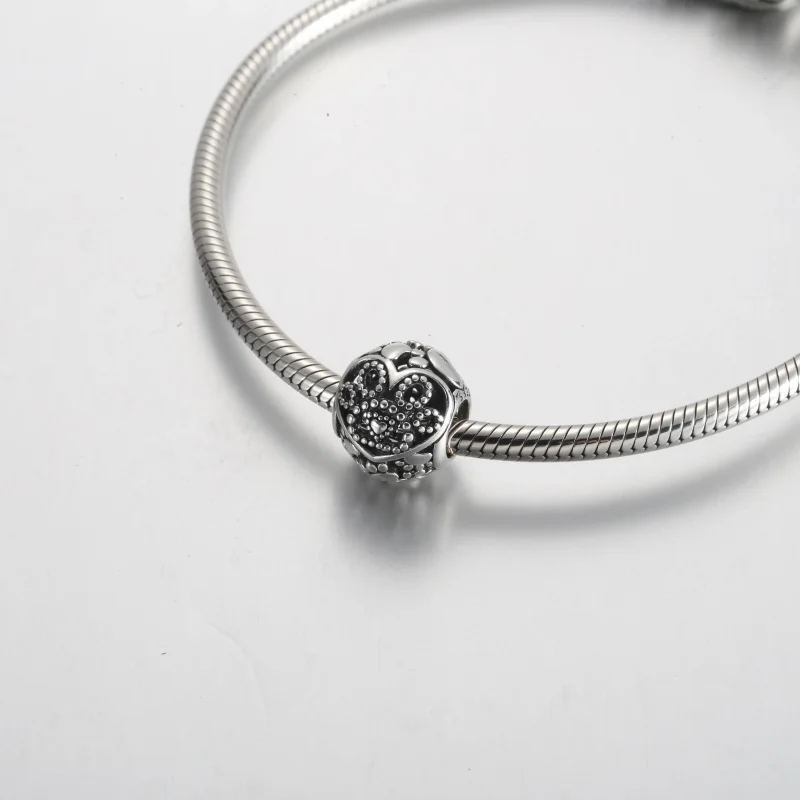 (kép) Pandora Szívek és mancsnyomok charm - 792248C00 - Megtekintés 5