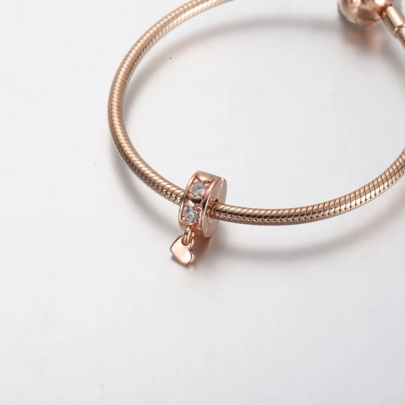 (kép) Pandora Végtelen szívek szikrázó függő klip charm - 782253C01 - Megtekintés 4