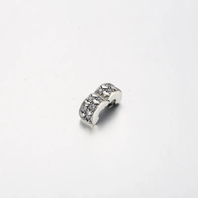 (kép) Pandora Végtelen szívek szikrázó klip charm - 792235C01 - Megtekintés 3