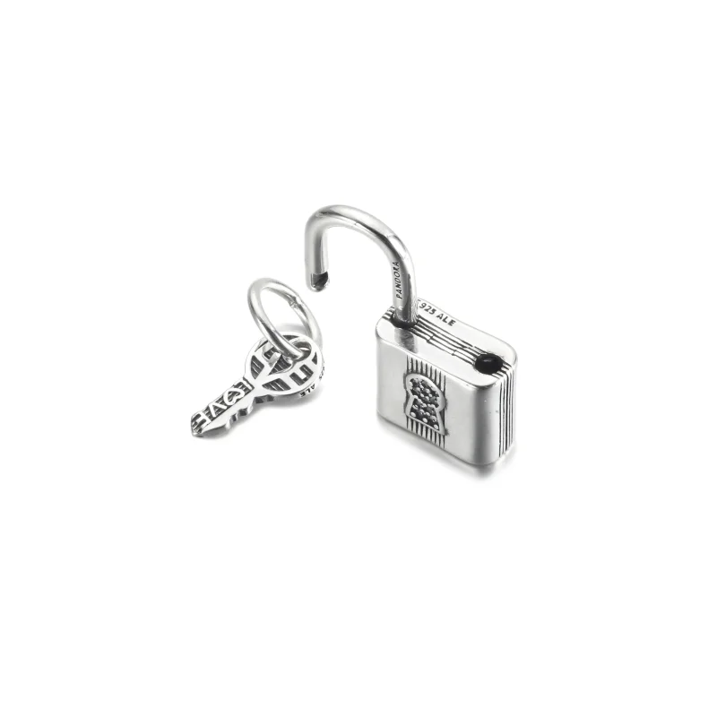 (kép) Lakat és kulcs függő charm - 790088C01 - Megtekintés 4