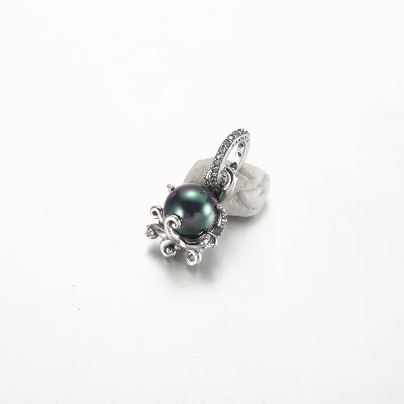 (kép) Pandora Disney A kis hableány Ursula lógó charm - 792684C01 - Megtekintés 2