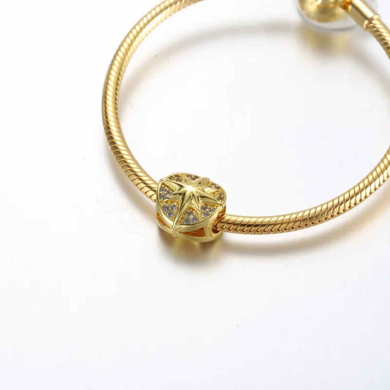 (kép) Pandora Marvel Captain Marvel jelvény ékszer - 762744C01 - Megtekintés 5