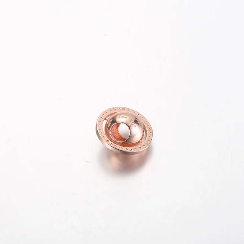 (kép) Pandora Szaturnusz bolygó 14k rózsaarany bevonatú charm tiszta cirkónia kövekkel - Megtekintés 4