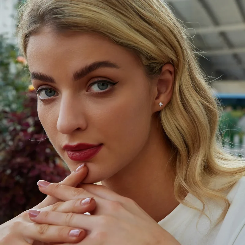 (kép) Pandora stílusú négylevelű Clover Moissanite fülbevalók (egy tanúsítvánnyal) - M - Megtekintés 7