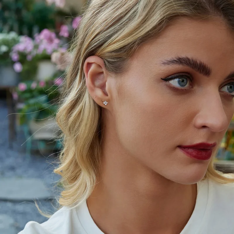 (kép) Pandora stílusú négylevelű Clover Moissanite fülbevalók (egy tanúsítvánnyal) - M - Megtekintés 9