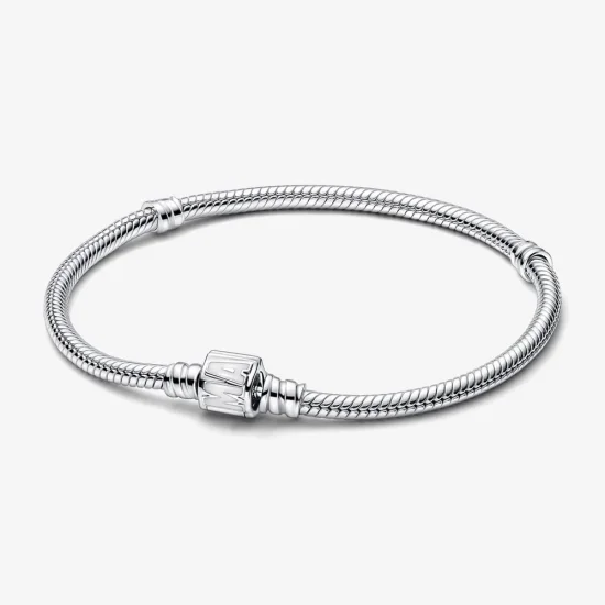 (kép) Pandora Moments Marvel logókapcsos kígyólánc karkötő - 592561C01