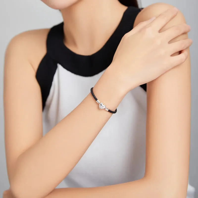 (kép) PANDORA típusú bőr karkötő modern kereszt - SCB205 - Megtekintés 5