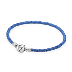 PANDORA Fonottbőr karkötő, Kék (kép) PANDORA Fonottbőr karkötő, Kék