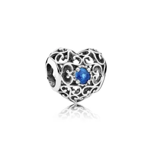 (kép) PANDORA December - ezüst, szív alakú charm kék kristállyal - 791784NLB