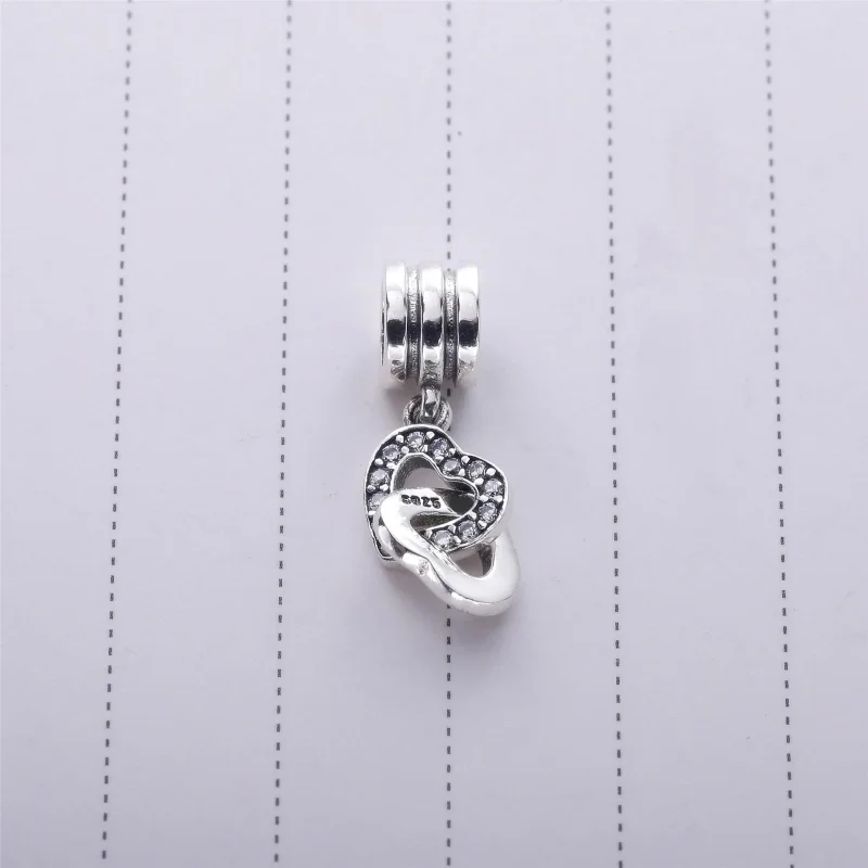 (kép) PANDORA Egymásba kapcsolt szívek függő charm - 791242CZ - Megtekintés 2