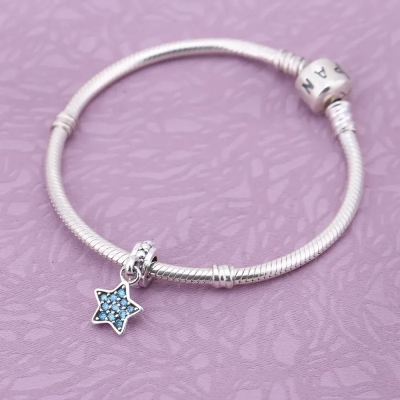 (kép) PANDORA Kék csillag pavé függő charm - 791024CZB - Megtekintés 2