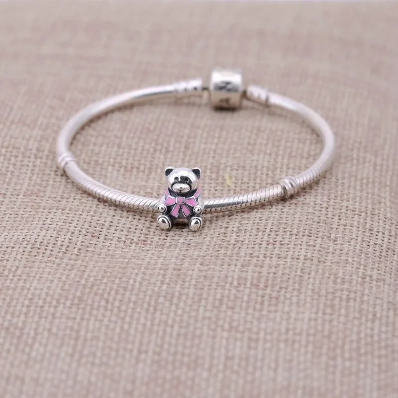 (kép) PANDORA Lánymaci charm - 791124EN24 - Megtekintés 2