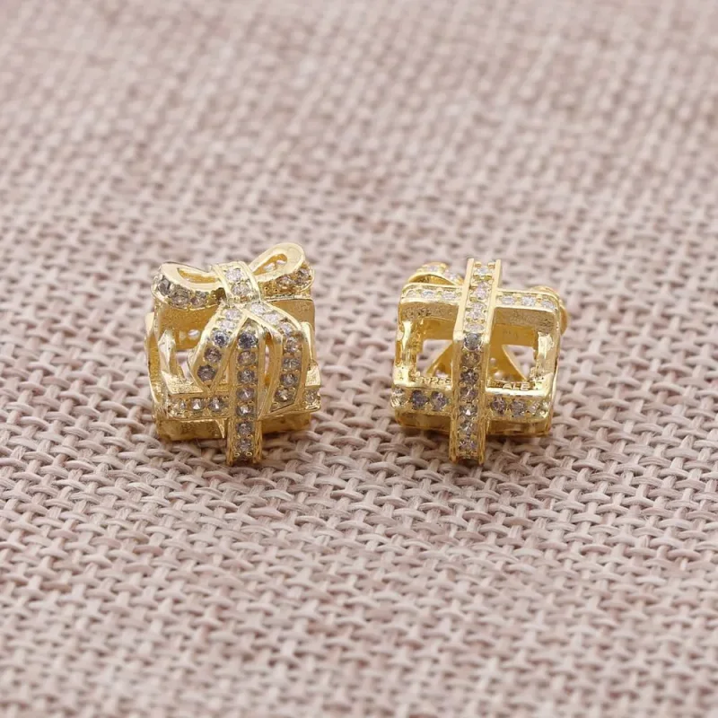 (kép) PANDORA Meglepetés 14k aranycharm áttetsző cirkóniával - 750839CZ - Megtekintés 2