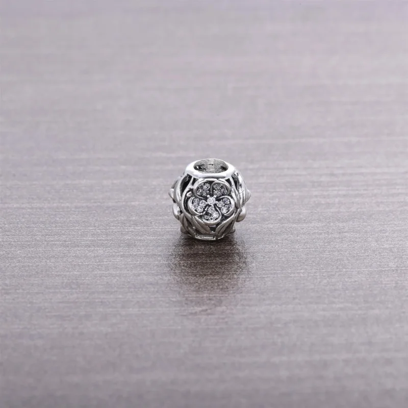 (kép) PANDORA Misztikus virág törtmintás pavé charm - 791419CZ - Megtekintés 2