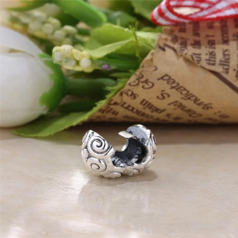 (kép) PANDORA Most kedvezőbb, új áron! - Örvénymintás charm - 790161 - Megtekintés 4