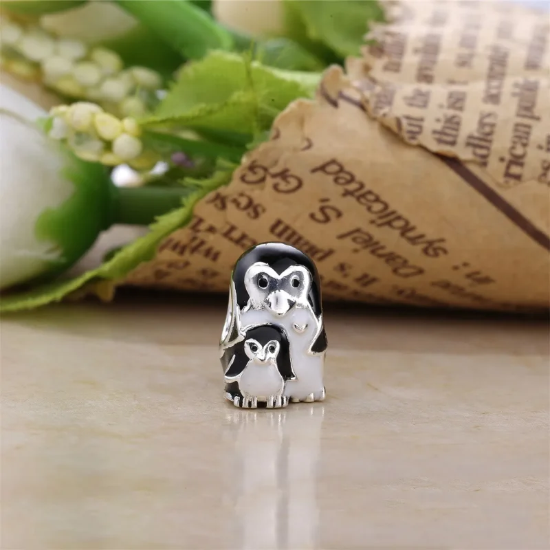 (kép) PANDORA Pingvincsalád charm - 791404EN60 - Megtekintés 2