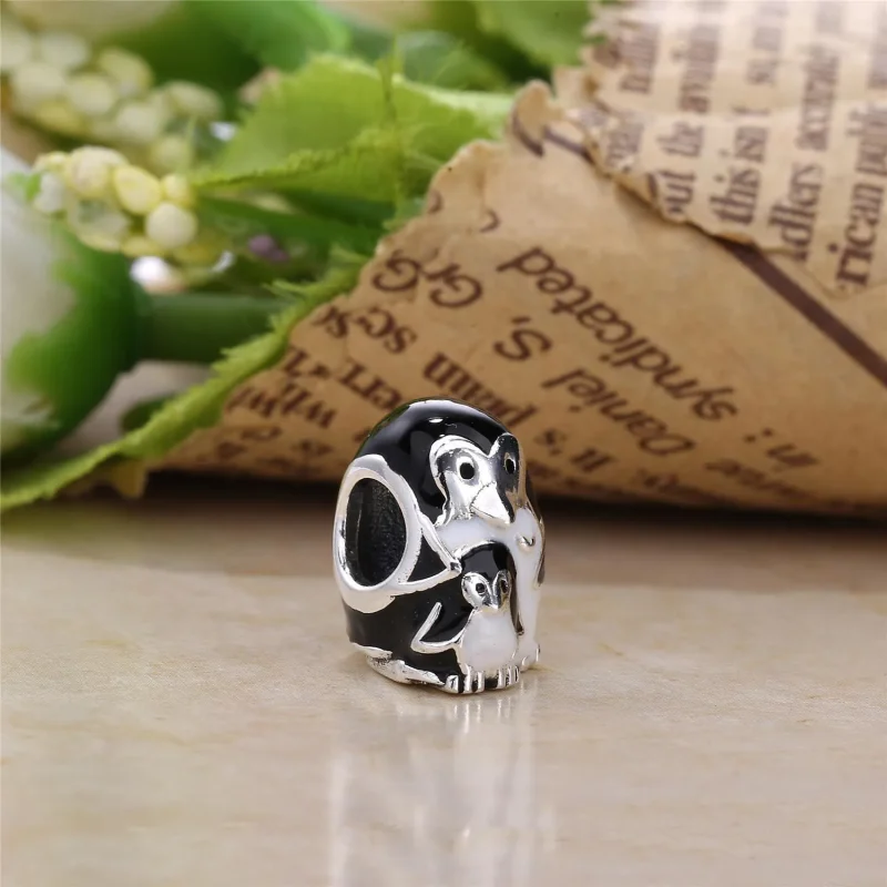 (kép) PANDORA Pingvincsalád charm - 791404EN60 - Megtekintés 3