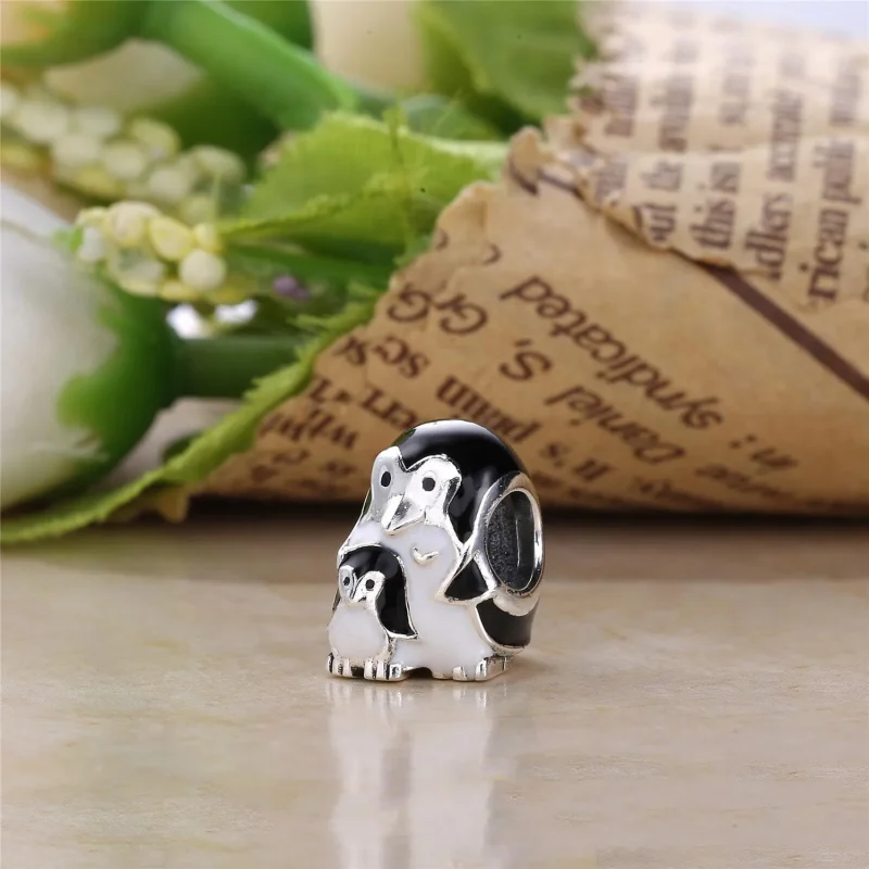 (kép) PANDORA Pingvincsalád charm - 791404EN60 - Megtekintés 4