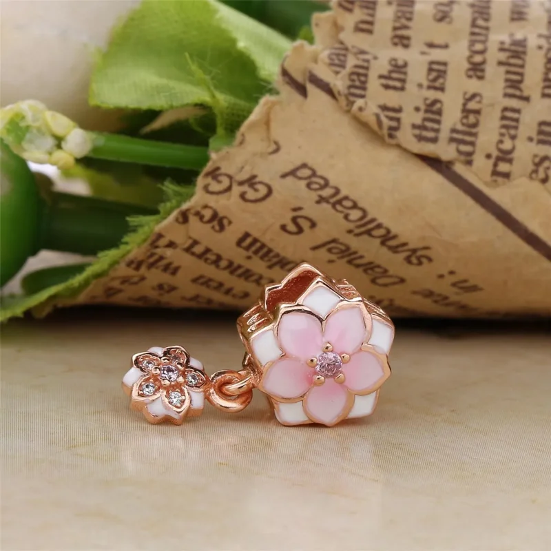 (kép) PANDORA Rose függő charm, Magnolia Bloom Pale Cerise - Megtekintés 4