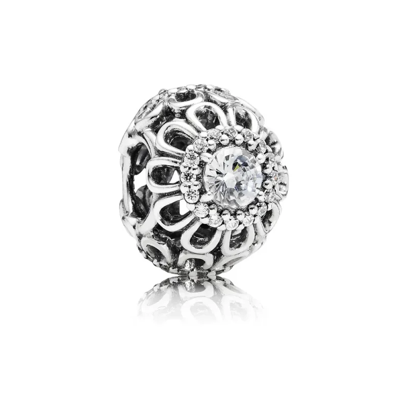 (kép) PANDORA Szikrázó virágok áttört mintás charm - 791260CZ