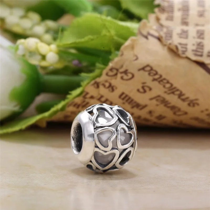 (kép) PANDORA Szívekbe zárva ezüst charm, opálfényű - 792036NOW - Megtekintés 2
