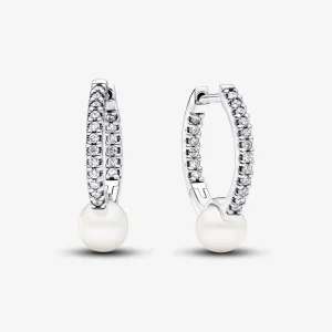 Pandora Kezelt édesvízi tenyésztett gyöngy és pavé karika-fülbevaló - 293171C01 (kép) Pandora Kezelt édesvízi tenyésztett gyöngy és pavé karika-fülbevaló - 293171C01